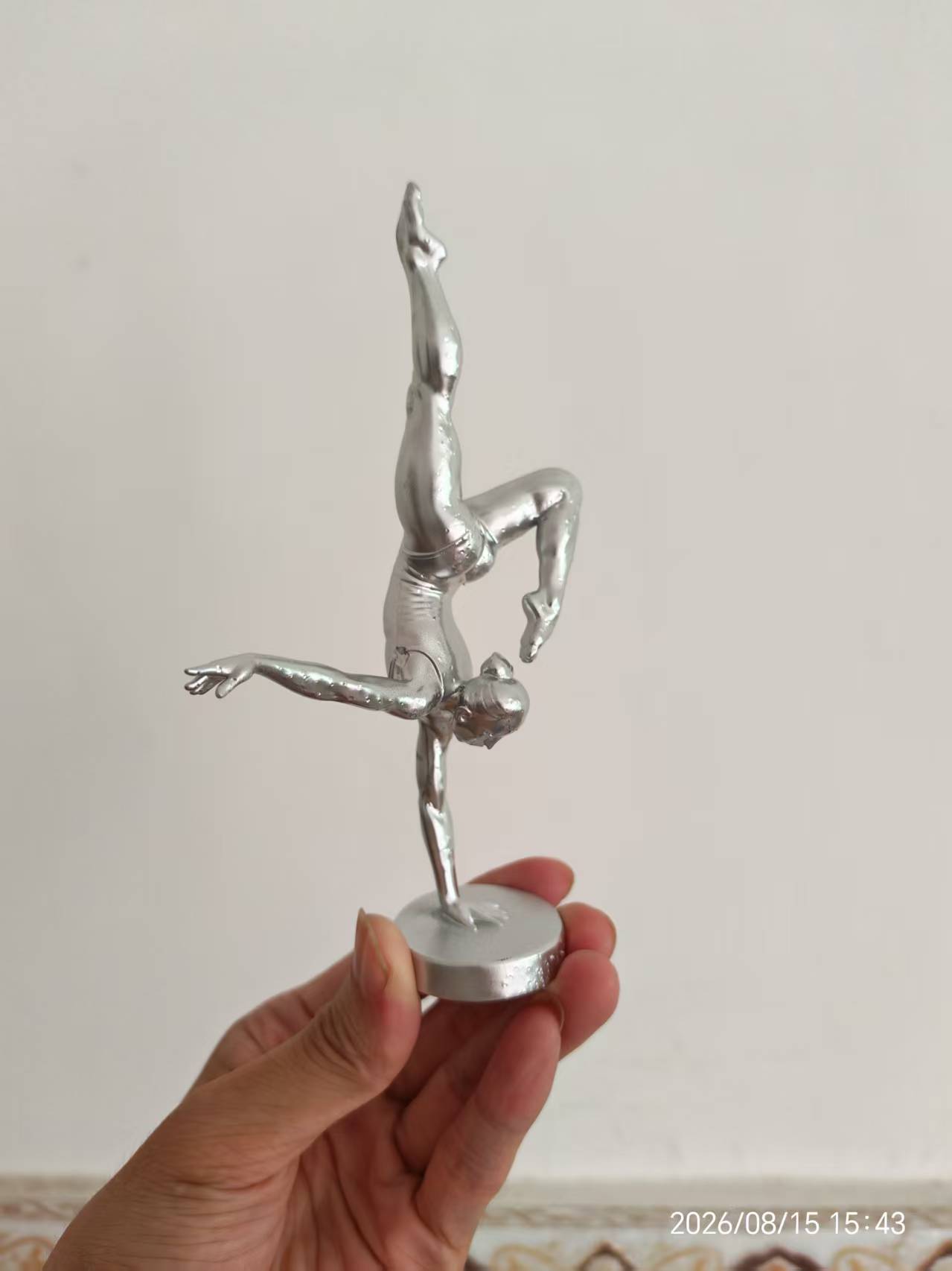3D Printing Article - Patung penari balet penyeimbang satu tangan